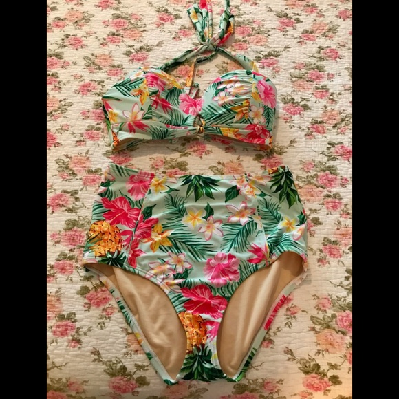 Tropical Halter Swim Top and Bottom - Picture 4 of 4
